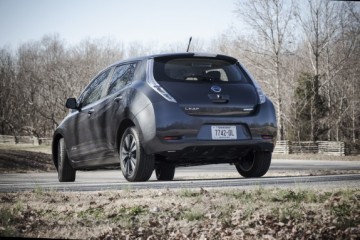 The Nissan Leaf will be able to be rapid charged at dealerships nationwide.
